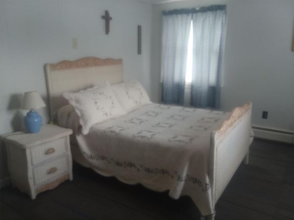 327 Shusta Rd #1, Madison, ME 04950