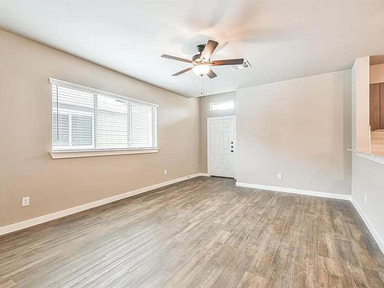 25105 Pacific Wren Dr — Photo 6