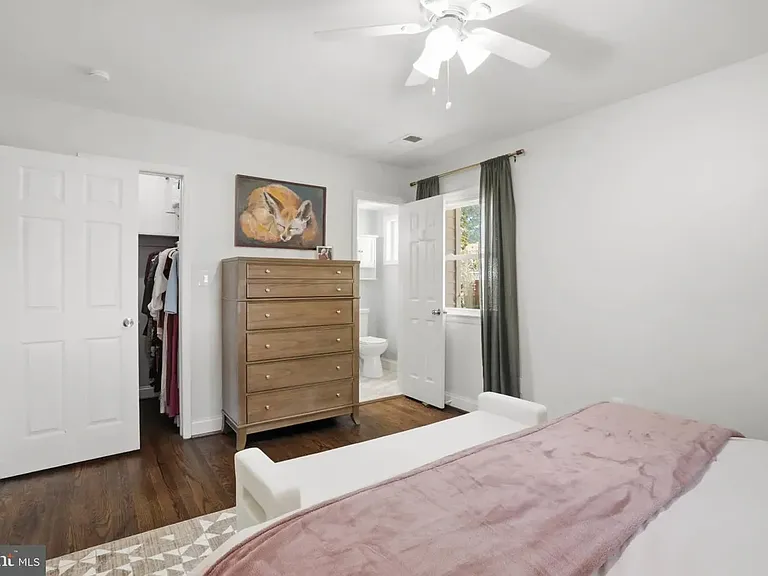 810 Venice Dr — Photo 7