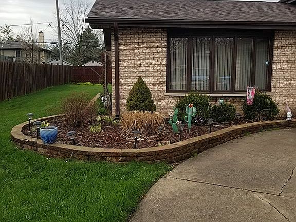 3rd image of 9908 S 86th Ct