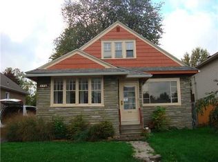 99 Glenora Dr, Rochester, NY 14615