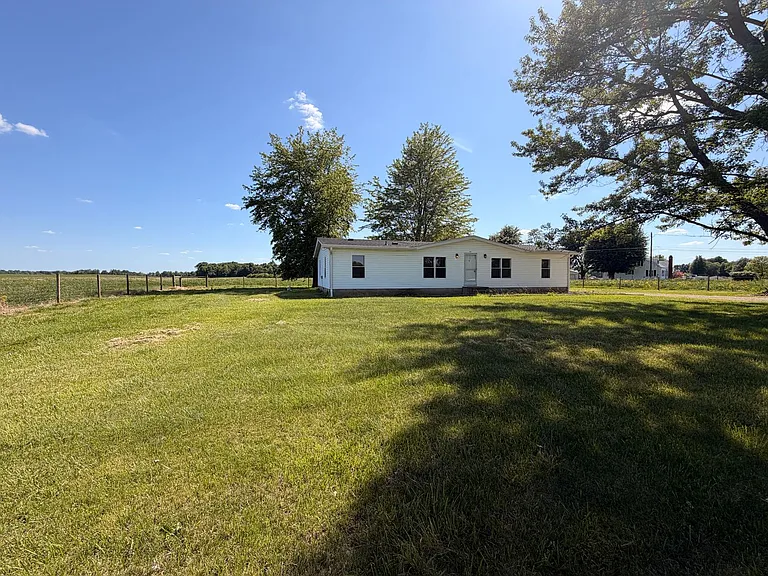 1405 Highway 150 NE — Photo 6