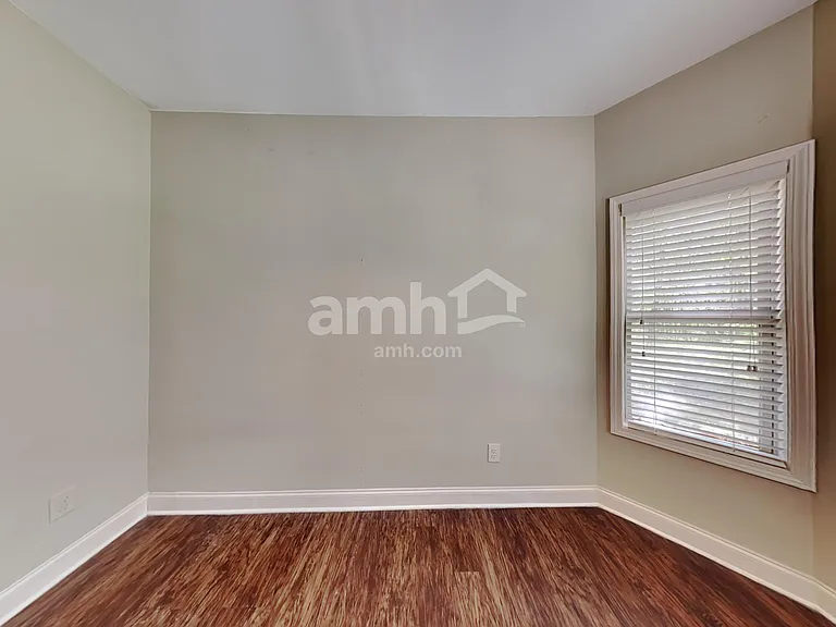 250 Randy Rd — Photo 4