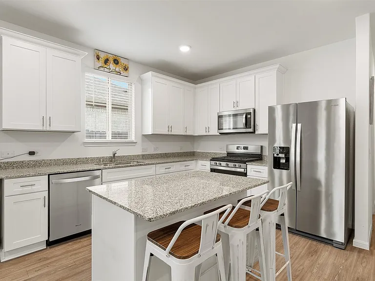 8218 Wave Arbor Dr — Photo 4