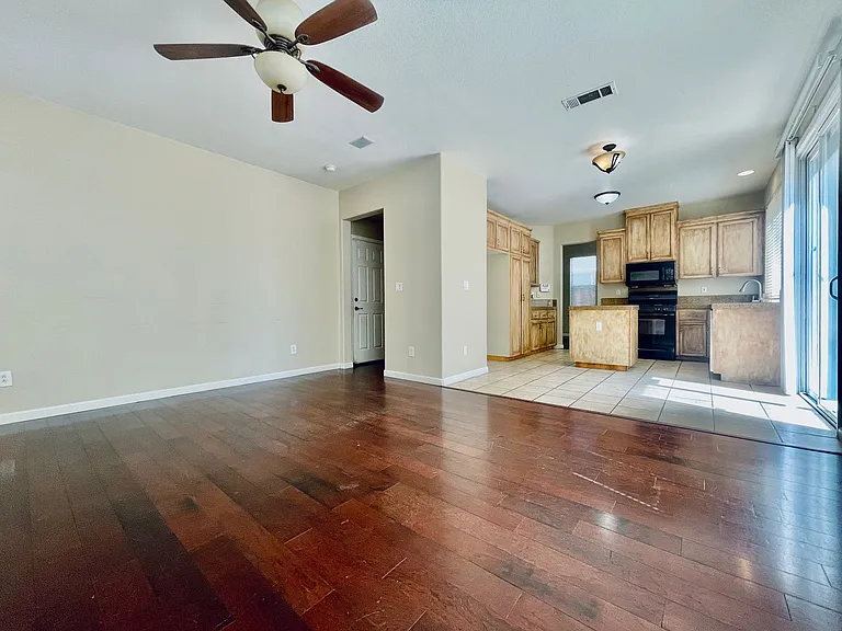 760 Cherry Tree Ct — Photo 5