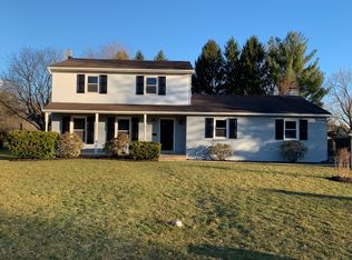 24 Pinewood Ave, Lititz, PA 17543