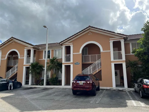 17630 NW 73rd Ave APT 203-4, Hialeah, FL 33015