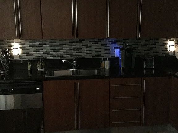 5th image of 610 Clematis St APT 838