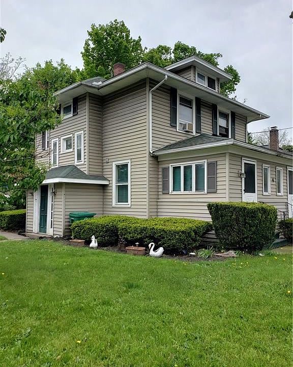 2nd image of 4 Linwood Ave