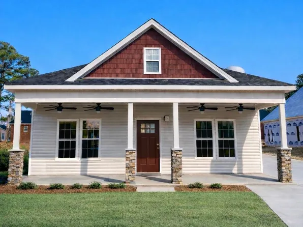 802 Holmes Street, Clinton, NC 28328