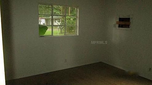 5th image of 1907 N Temple St