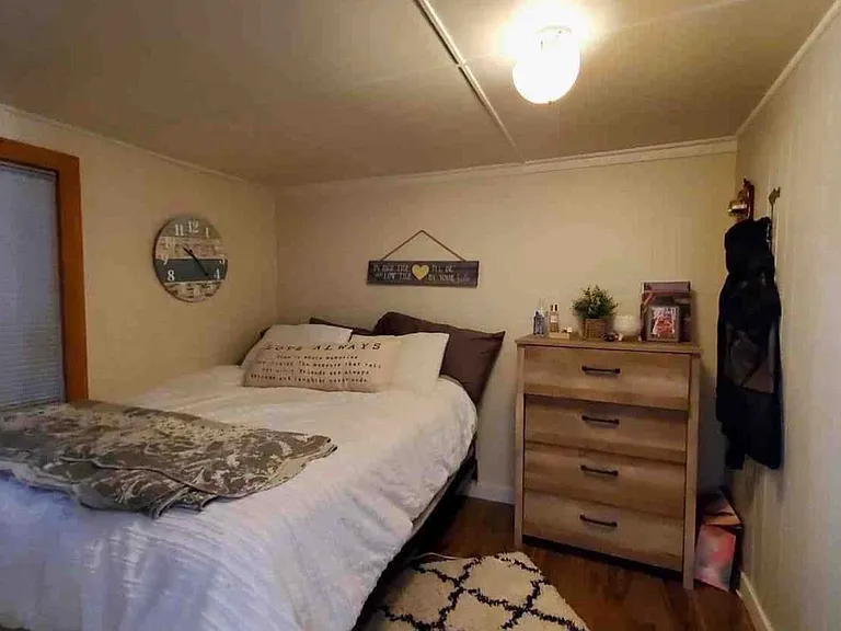 528 SW 33rd St — Photo 8