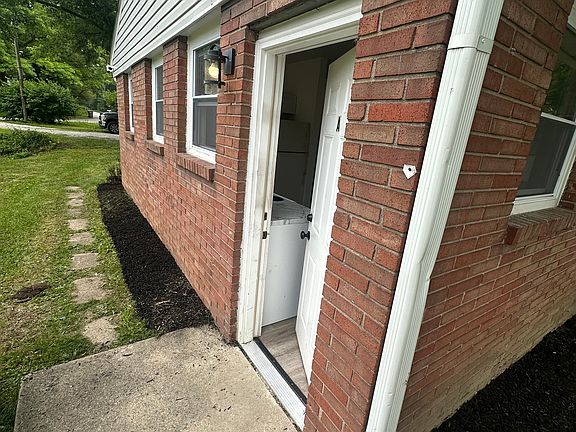 4th image of 4233 E 38th St #A