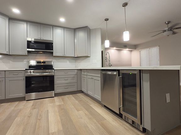 Kitchen Facing Living Room