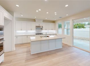 35 Upland Rd, Ventura, CA 93004