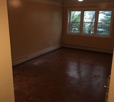 4th image of 1159 Leland Ave