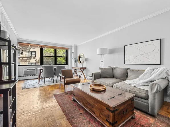 210 E 15th St APT 2N, Manhattan, NY 10003