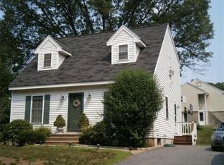 41 Mohican Rd, Worcester, MA 01605