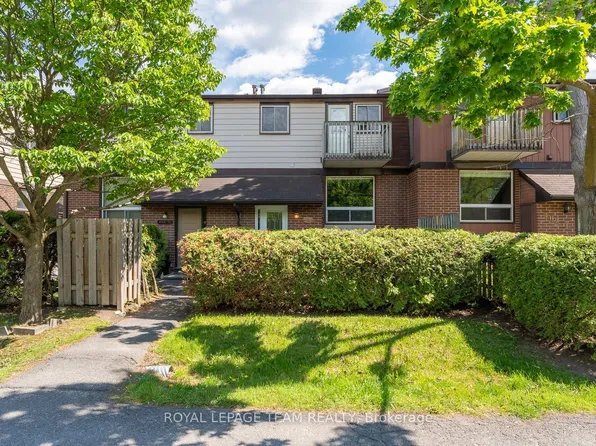 402 Montfort St #9, Ottawa, ON K1L 8G7