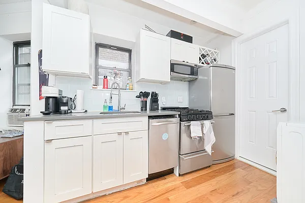 Rented by Living New York | media 13