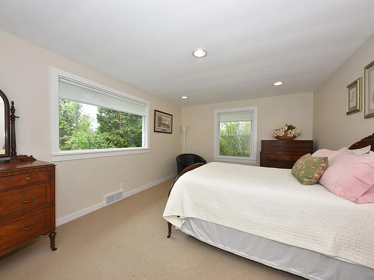 Large Bedroom 1