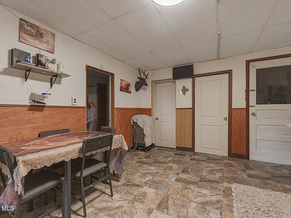 3rd image of 118 Adams Street