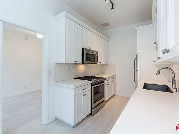3rd image of 8497 Fountain Ave #C