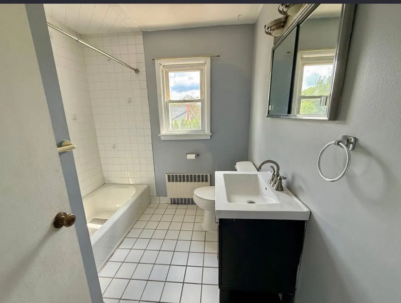 2 bed, $2,400 — Photo 3