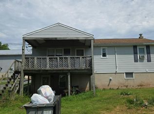 360 N Mechanic St, Fredericksburg, PA