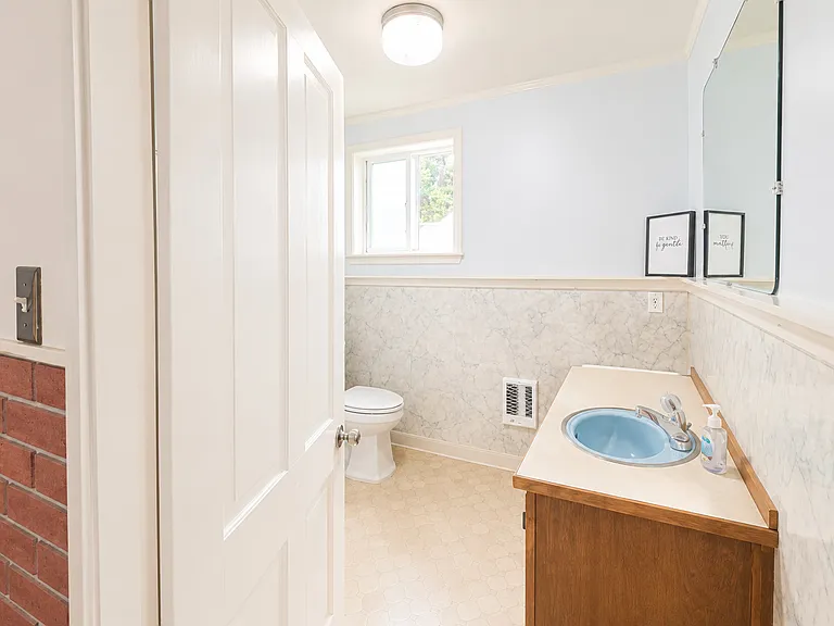 26403 Park Ave — Photo 18