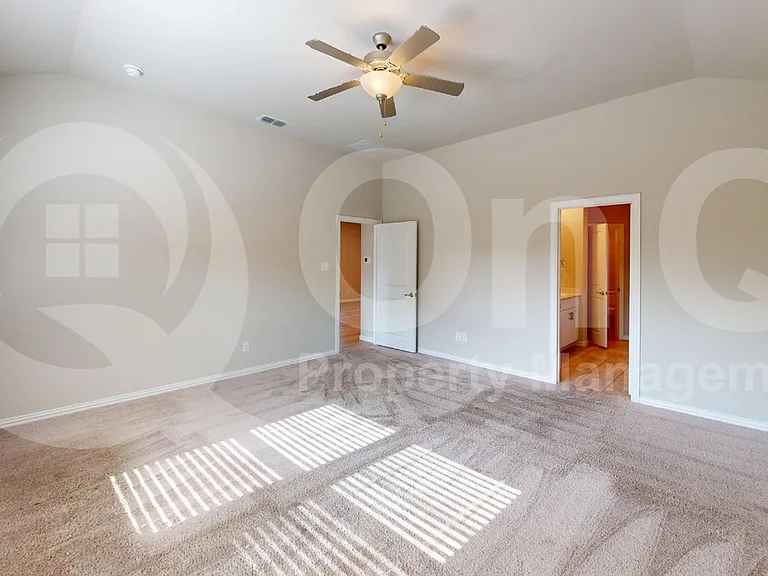 1508 Lannon Ln — Photo 11