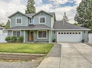 1815 Archer Dr, Medford, OR 97501