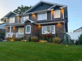 159 Haypath Rd, Old Bethpage, NY 11804