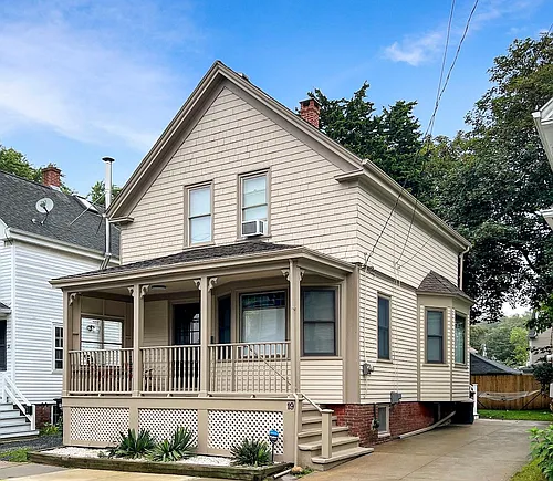 19 Congdon Ave Photo 1