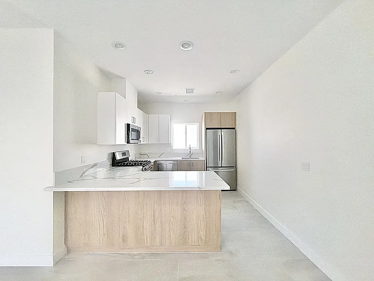 68160-68162 Modalo Rd — Photo 6