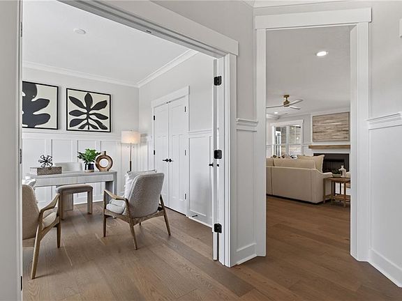 2nd image of 4020 Tucker Ln