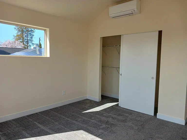 4253 S Spencer St — Photo 22