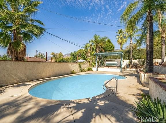5th image of 3770 Camellia Dr