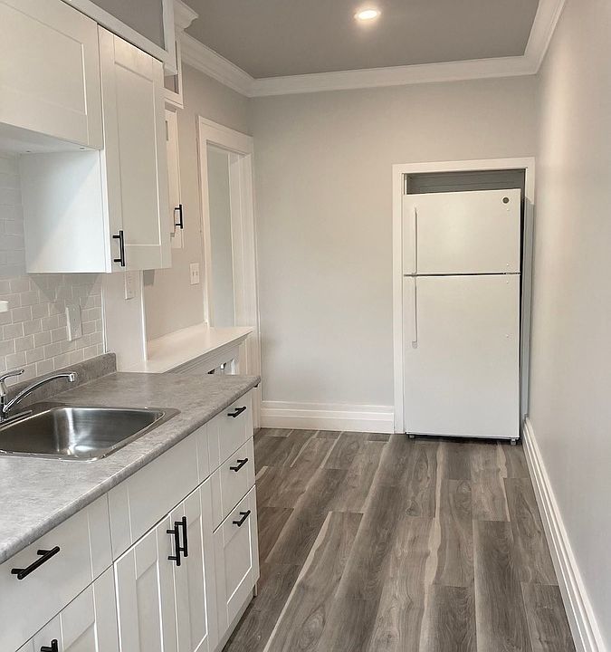 1st image of 277 Curry Ave Unit 9