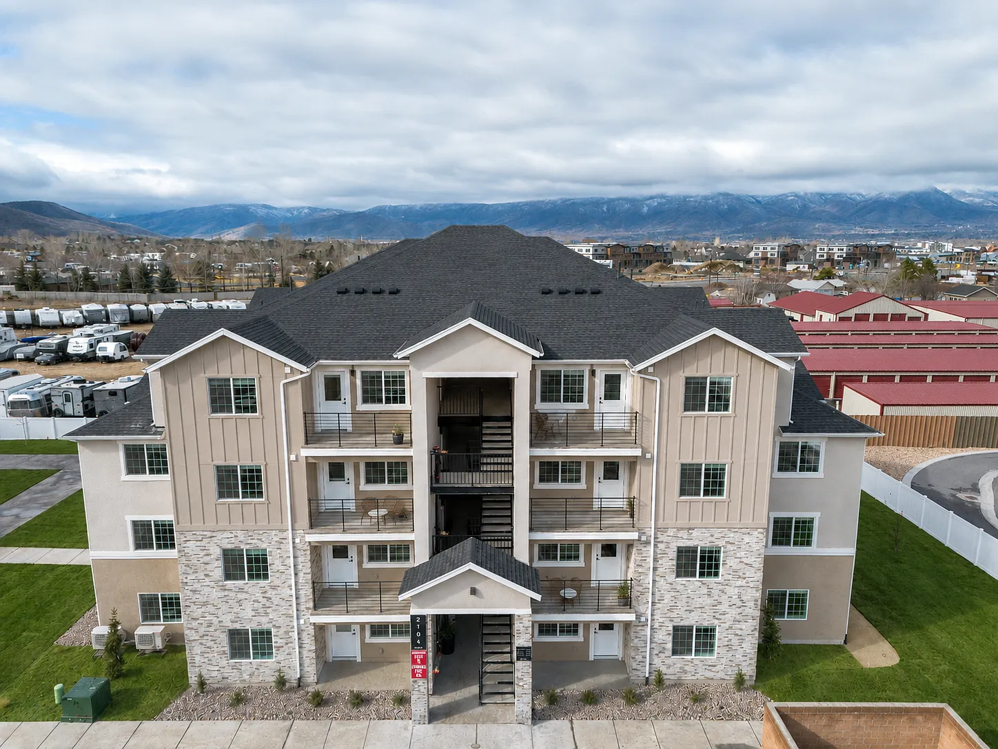 2 bed, 1050 sqft, $1,775 — Photo 1