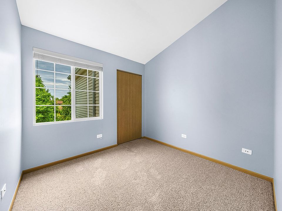 1544 McClure Rd Aurora IL Zillow