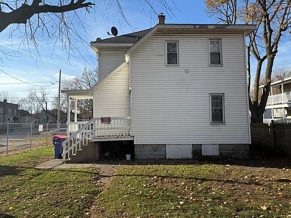 4th image of 1230 Hamilton Ave NW