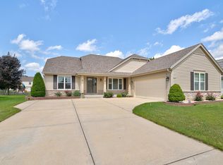 3919 Stillwater Cir, Waukesha, WI 53189