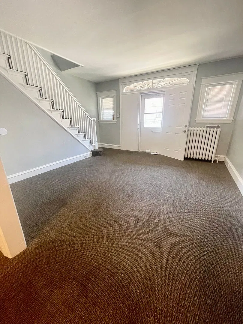 Lovely 3-Bedroom Townhouse in North Philadelphia! Available mid-November! — Photo 3