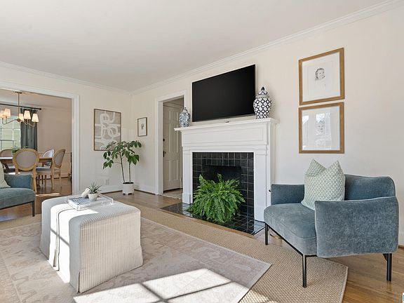 4th image of 1852 Lancaster Rd