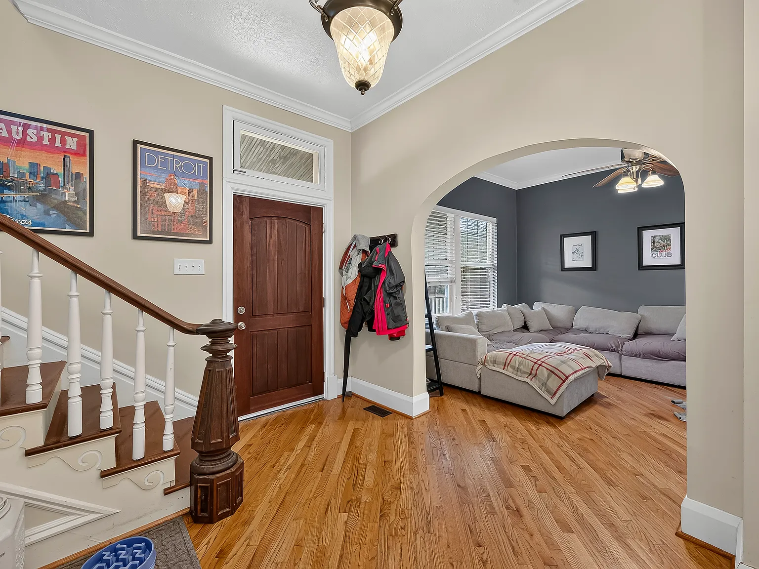 6839 Waldemar Ave — Photo 3