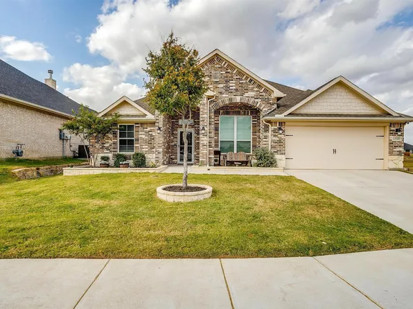 1800 Australe Dr, Haslet, TX 76052