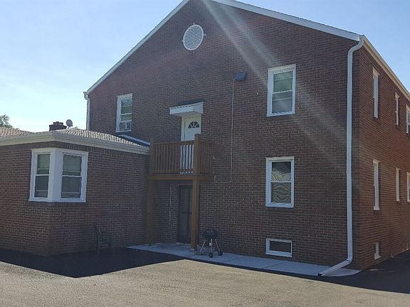 5th image of 2315 Auburn St #2319