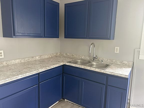 2nd image of 602 6th St