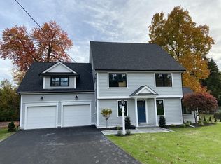 172 High St, Winchester, MA 01890